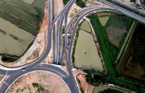 Cầu vượt trọng điểm miền Bắc